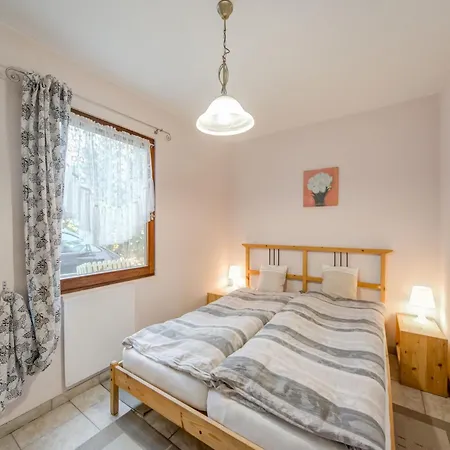 Mahlow Garden Retreat, Cleaning Included *