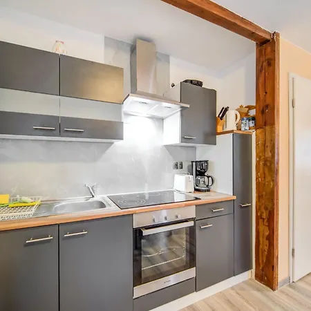 Mahlow Garden Retreat, Cleaning Included *
